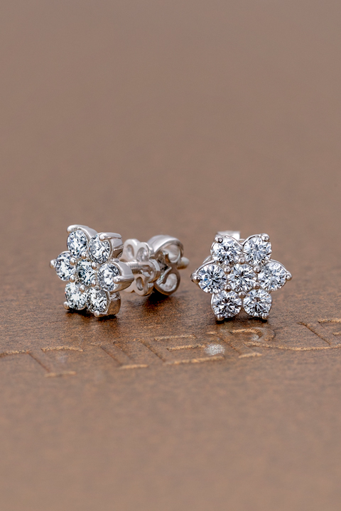 Top 3 mẫu bông tai cưới giúp cô dâu thêm phần lộng lẫy trong ngày trọng đại của mình